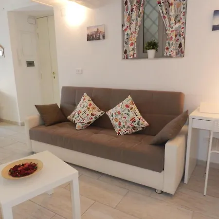 Illy House Couette-café Naples